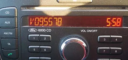 6000 CD mk3 serial on screen